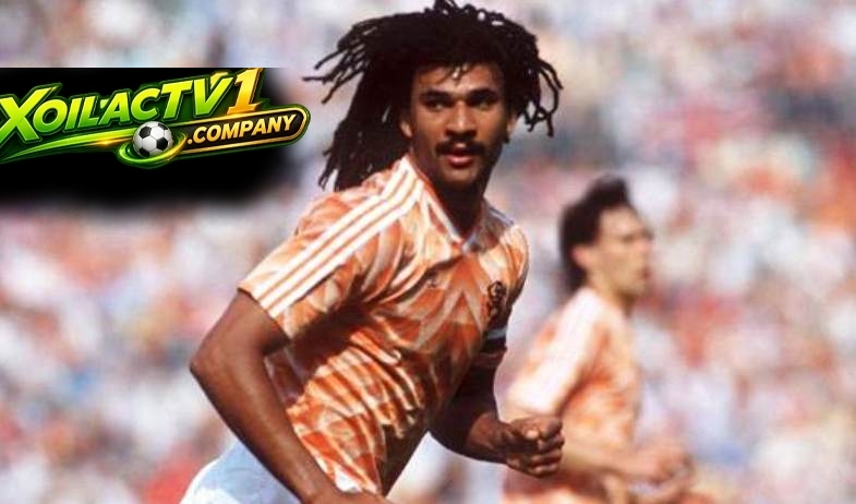Số áo của Gullit gắn liền với số 10 từ những ngày đầu tiên