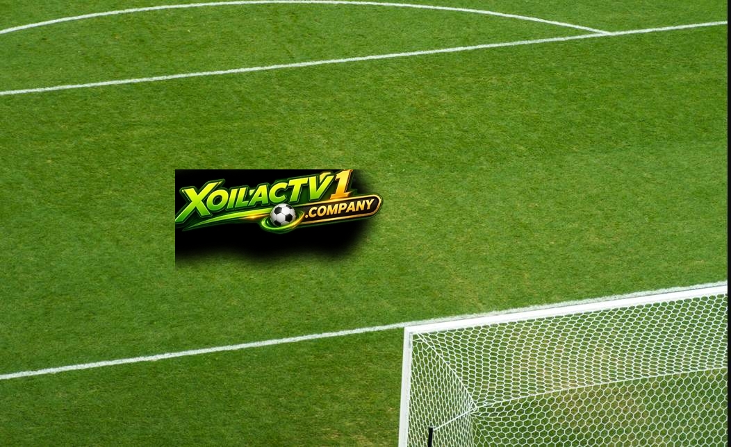 Các y bác sĩ luôn cống hiến âm thầm bên ngoài đường Pitch