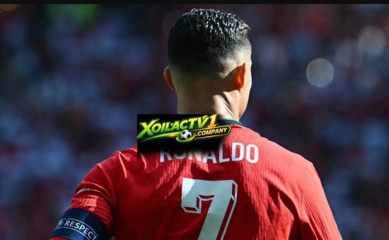 Ronaldo lần đầu thi đấu đội Một tại Sporting CP có số áo 28